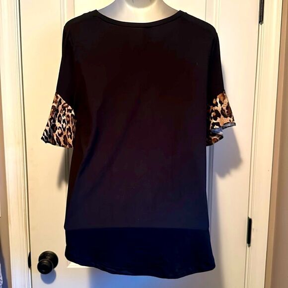 Leopard Top - Picture 4 of 8